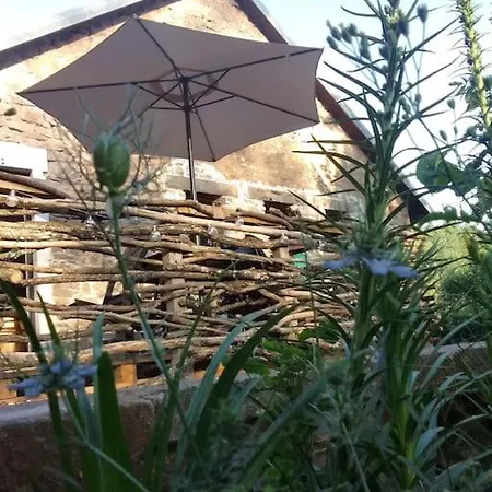 Holiday home Loft Les Noies Parrons, Aux Milles Etangs *