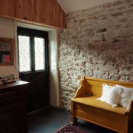 Holiday home Loft Les Noies Parrons, Aux Milles Etangs *